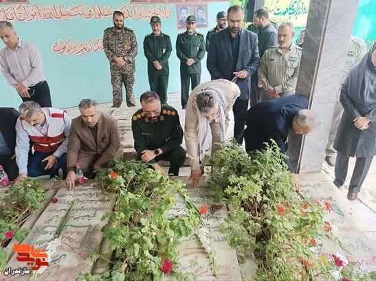 تصاویر/مراسم معنوی غبارروبی و عطرافشانی «مسجد قائم» شهرستان قائم شهر برگزار شد