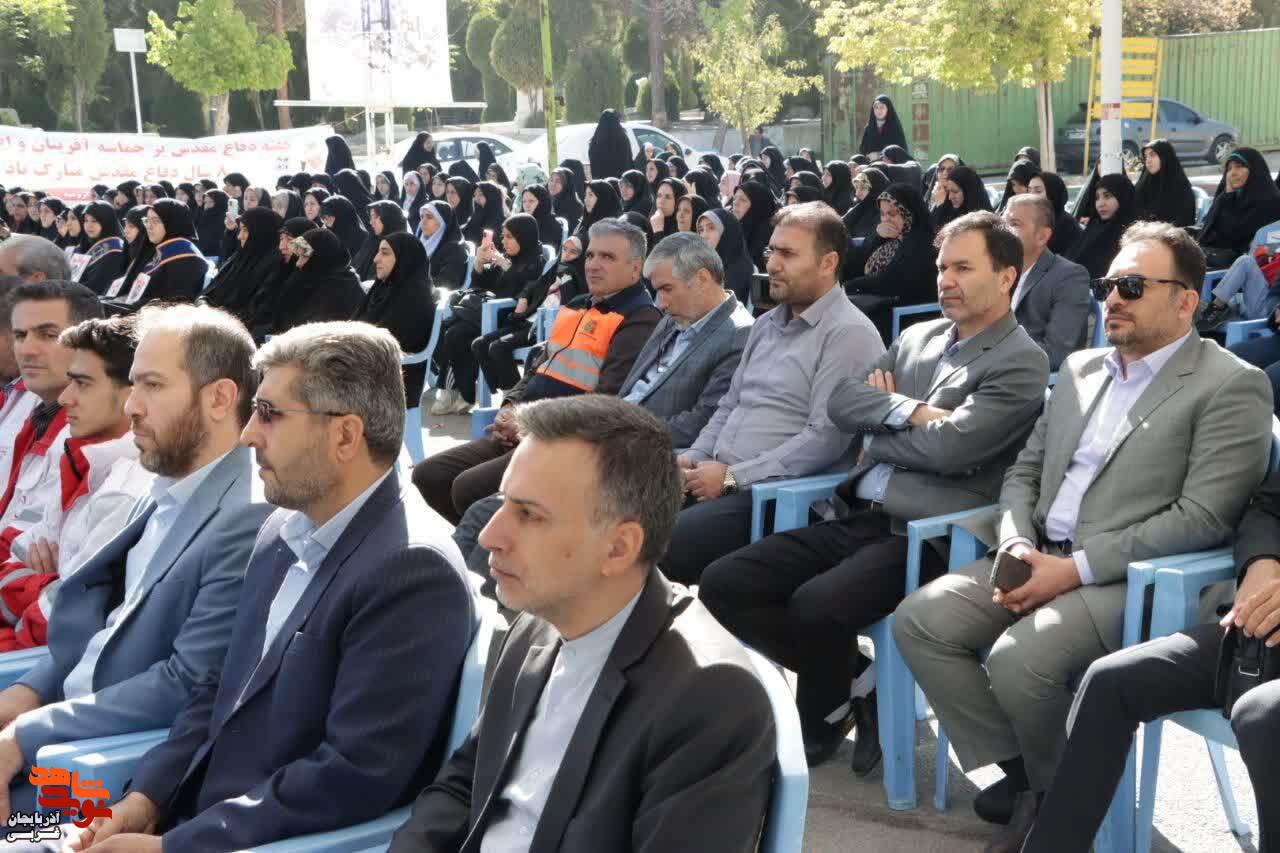 برگزاری مراسم عطر افشانی و گلباران مزار شهدا ارومیه برگزاری مراسم عطر افشانی و گلباران مزار شهدا ارومیه