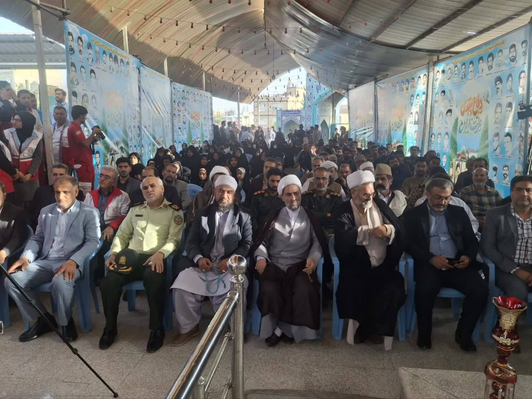 آیین مهمانی لاله ها در گلزار شهدای شهرستان زاهدان برگزار شد