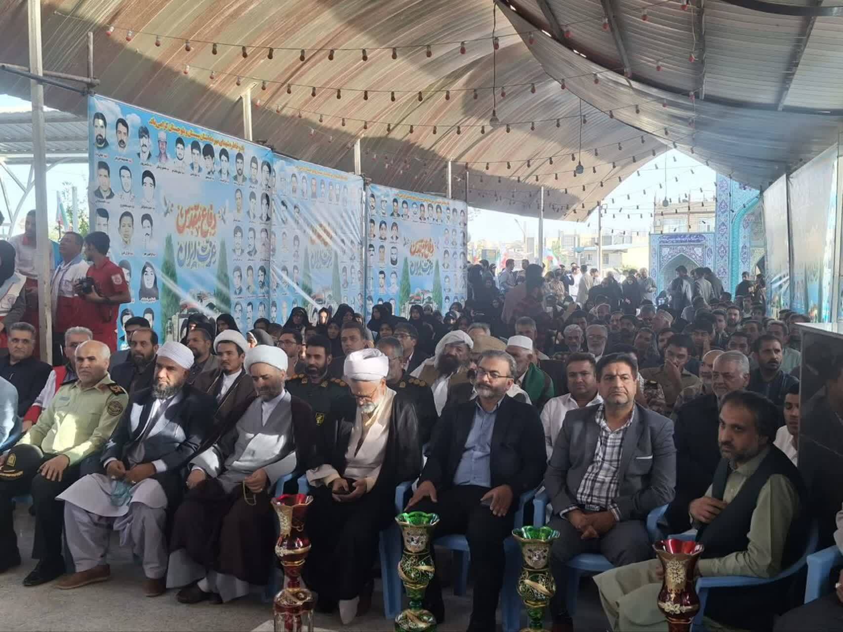 آیین مهمانی لاله ها در گلزار شهدای شهرستان زاهدان برگزار شد