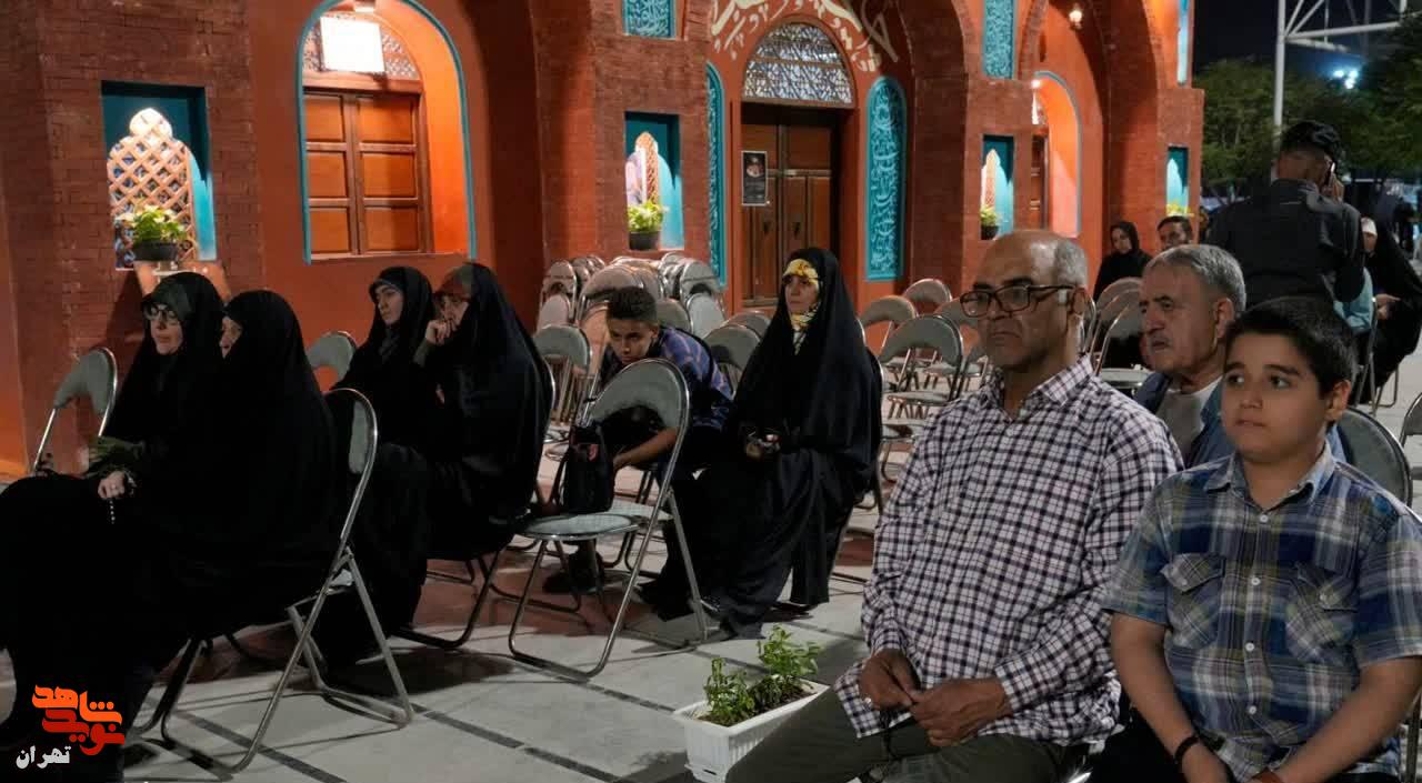 برگزاری رویداد « روایت‌‌‌های زنانه از حماسه و ایثار» در بهشت زهرا(س) +  عکس