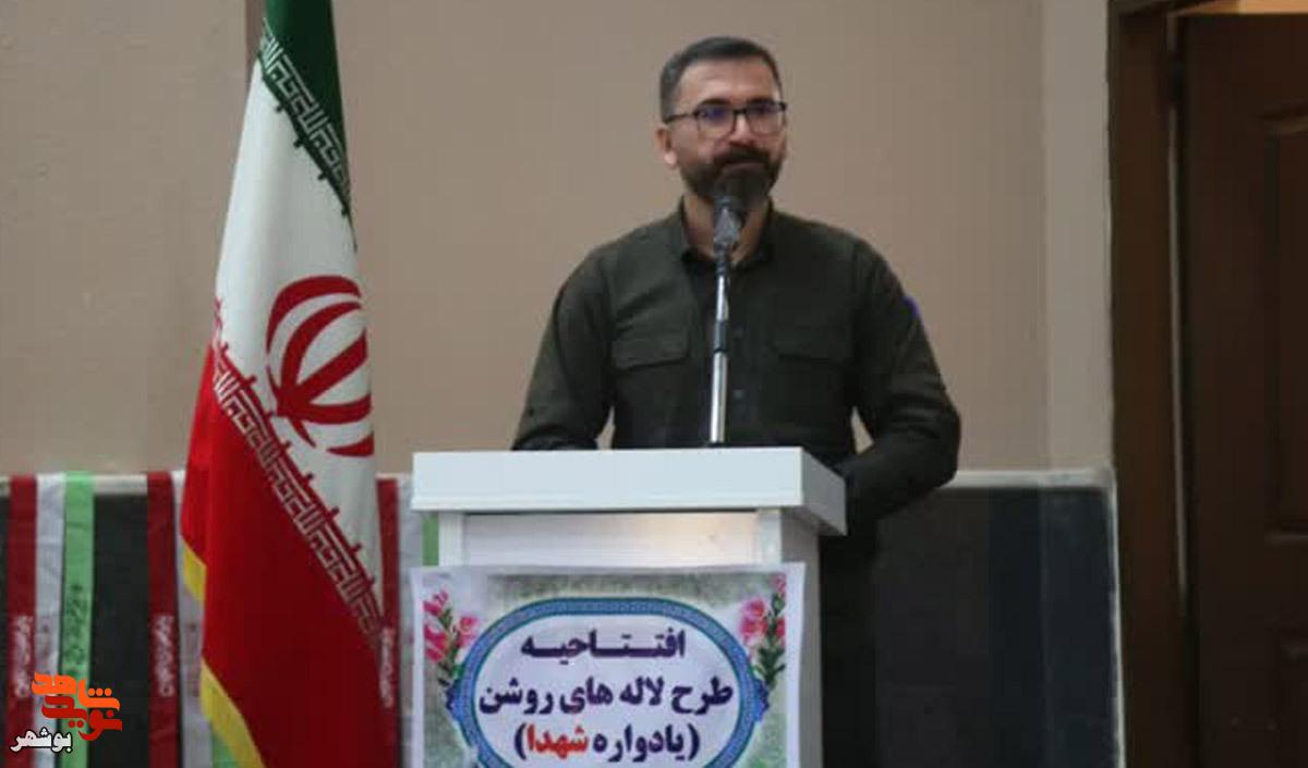 آئین افتتاحیه طرح لاله‌های روشن در شهرستان دشتی برگزار شد