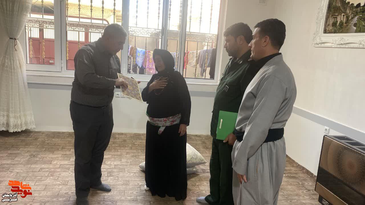 دیدار مسئولان شهر ربط با خانواده شهدا