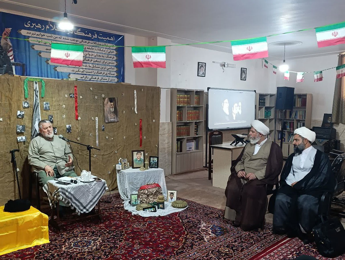 نقش مردم و ولایتپذیری، رمز عبور از بحرانها نقش مردم و ولایتپذیری، رمز عبور از بحرانها