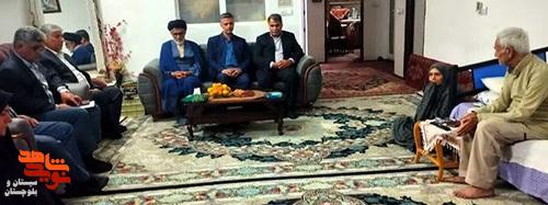 تجلیل از همسر جانباز ۷۰ درصد علی عودی در زاهدان