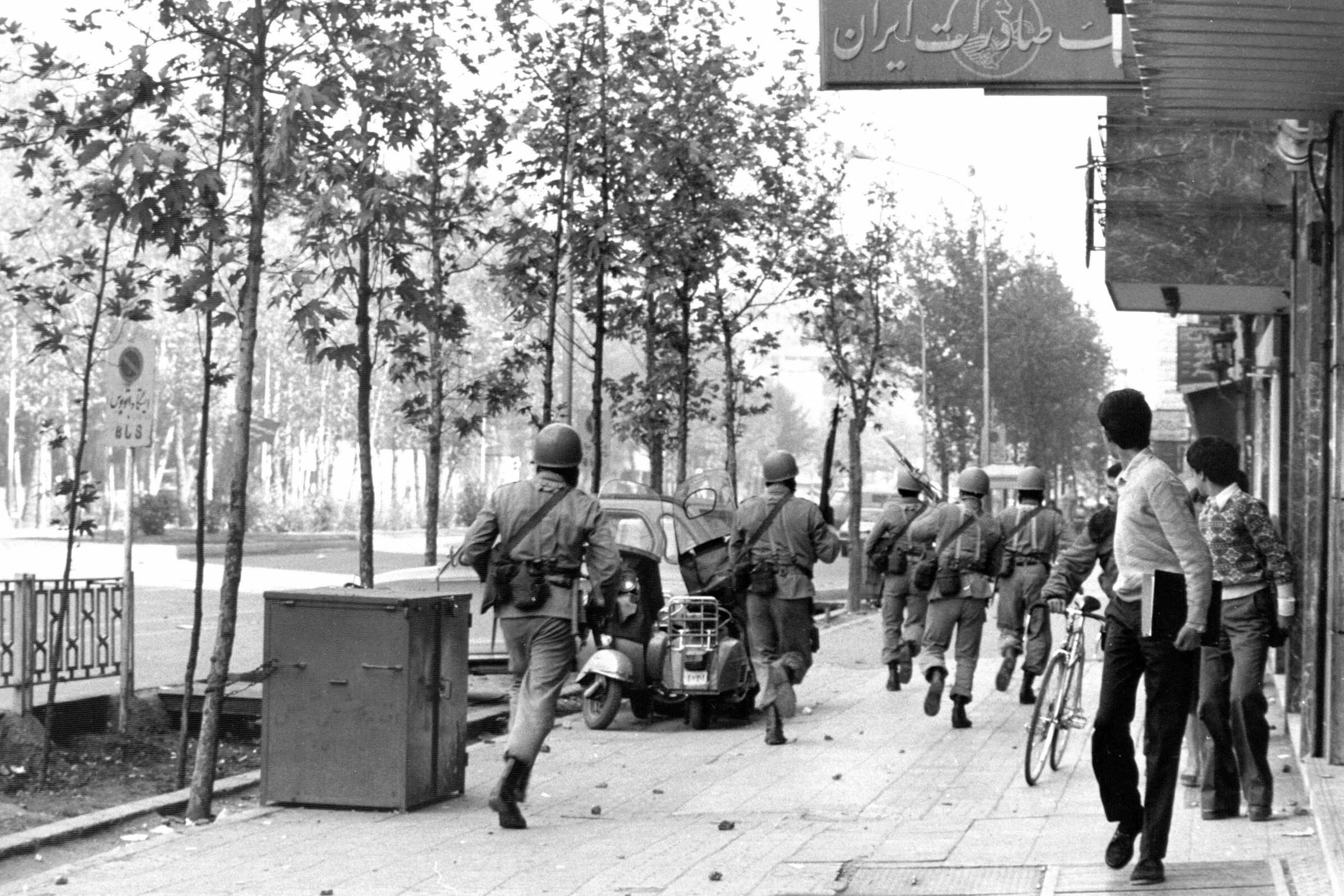 ۱۳ آبان ۵۷؛ روزی که مسیر تاریخ را تغییر داد