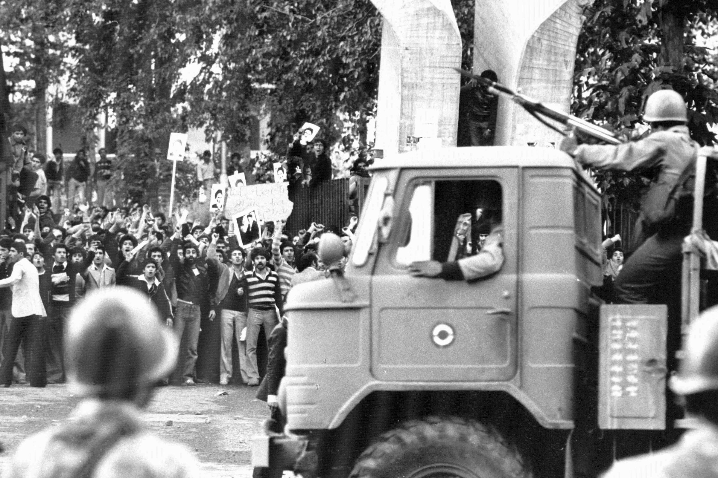 ۱۳ آبان ۵۷؛ روزی که مسیر تاریخ را تغییر داد