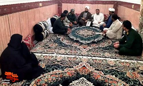 ادای احترام مسئولان به خانواده شهید والامقام بامری ادای احترام مسئولان به خانواده شهید والامقام بامری