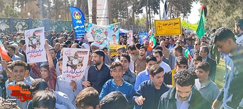 یوم‌الله ۱۳ آبان با حضور کارکنان بنیاد شهید و امورایثارگران در زاهدان