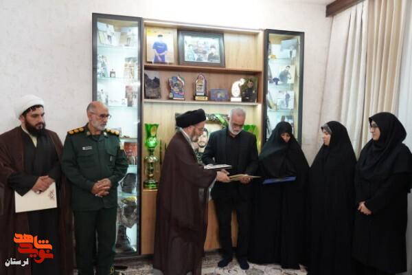 دشمن همواره دنبال نابودی اخلاق و معنویت است دشمن همواره دنبال نابودی اخلاق و معنویت است