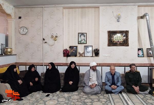 مدیرکل بنیاد شهید لرستان با خانواده شهید «محمدکریم دکامی» دیدار کرد مدیرکل بنیاد شهید لرستان با خانواده شهید «محمدکریم دکامی» دیدار کرد