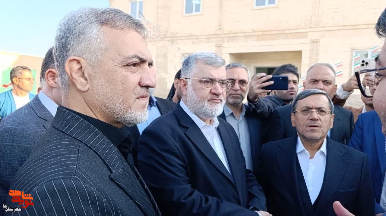 مجتمع آموزشی شهدای خدمت شهرستان بهارستان نامگذاری شد