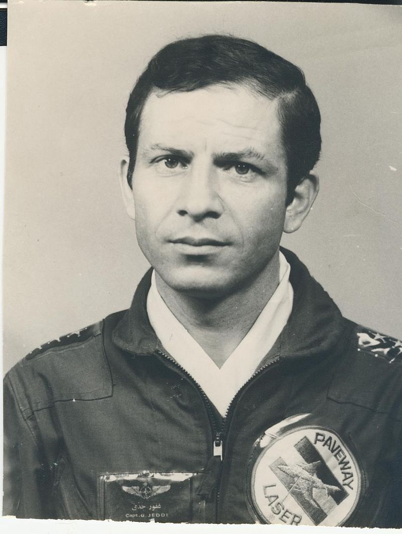 لاله در لاله، تنت، خاک شهیدان، کفنت شد...