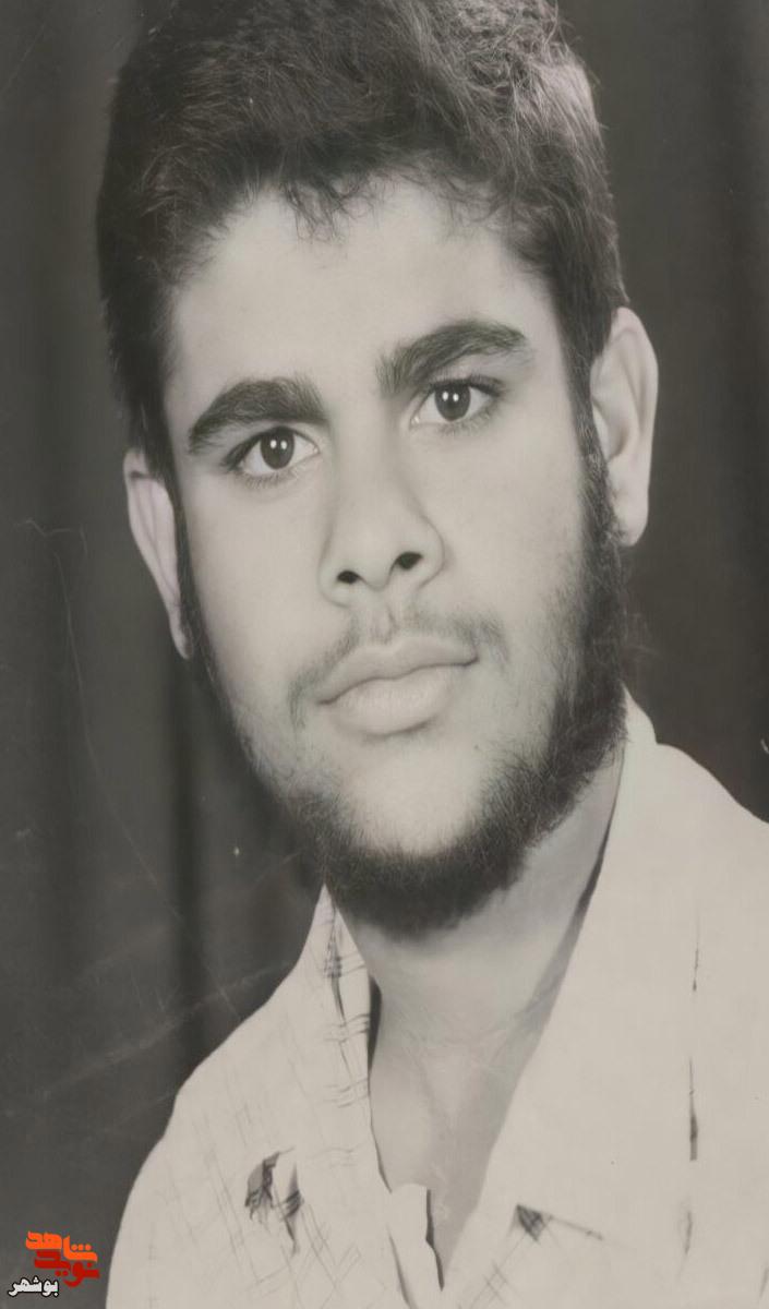 شهید « محمد عاشوری » به روایت تصویر شهید « محمد عاشوری » به روایت تصویر