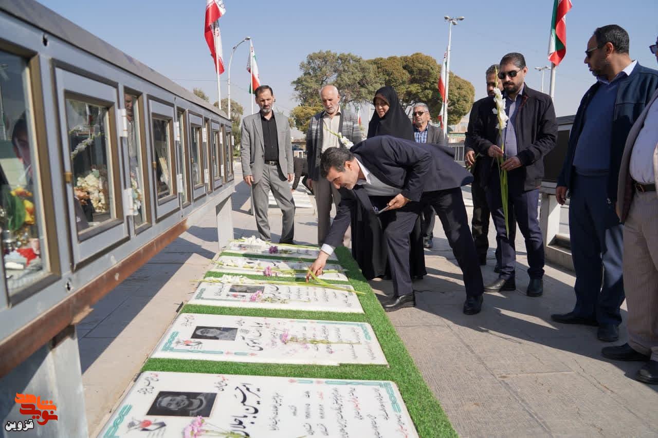 آغاز نخستین روز کاری مسئول تمشیت بنیاد شهید قزوین در گلزار شهدا