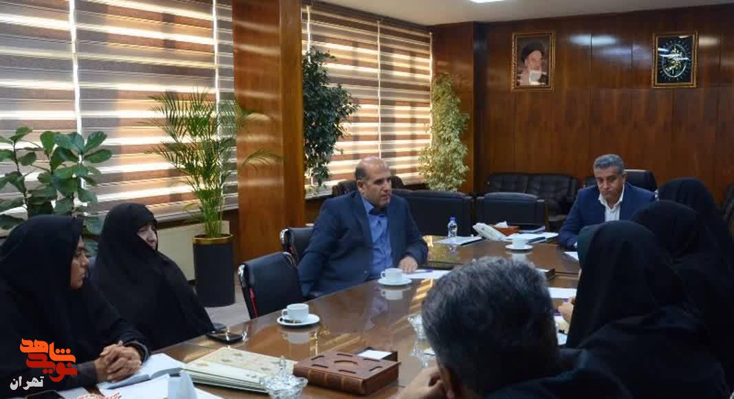 استفاده از تمام ظرفیت‌های بنیاد شهید برای تقویت بنیه علمی دانش‌آموزان شاهد تهران الزامی است