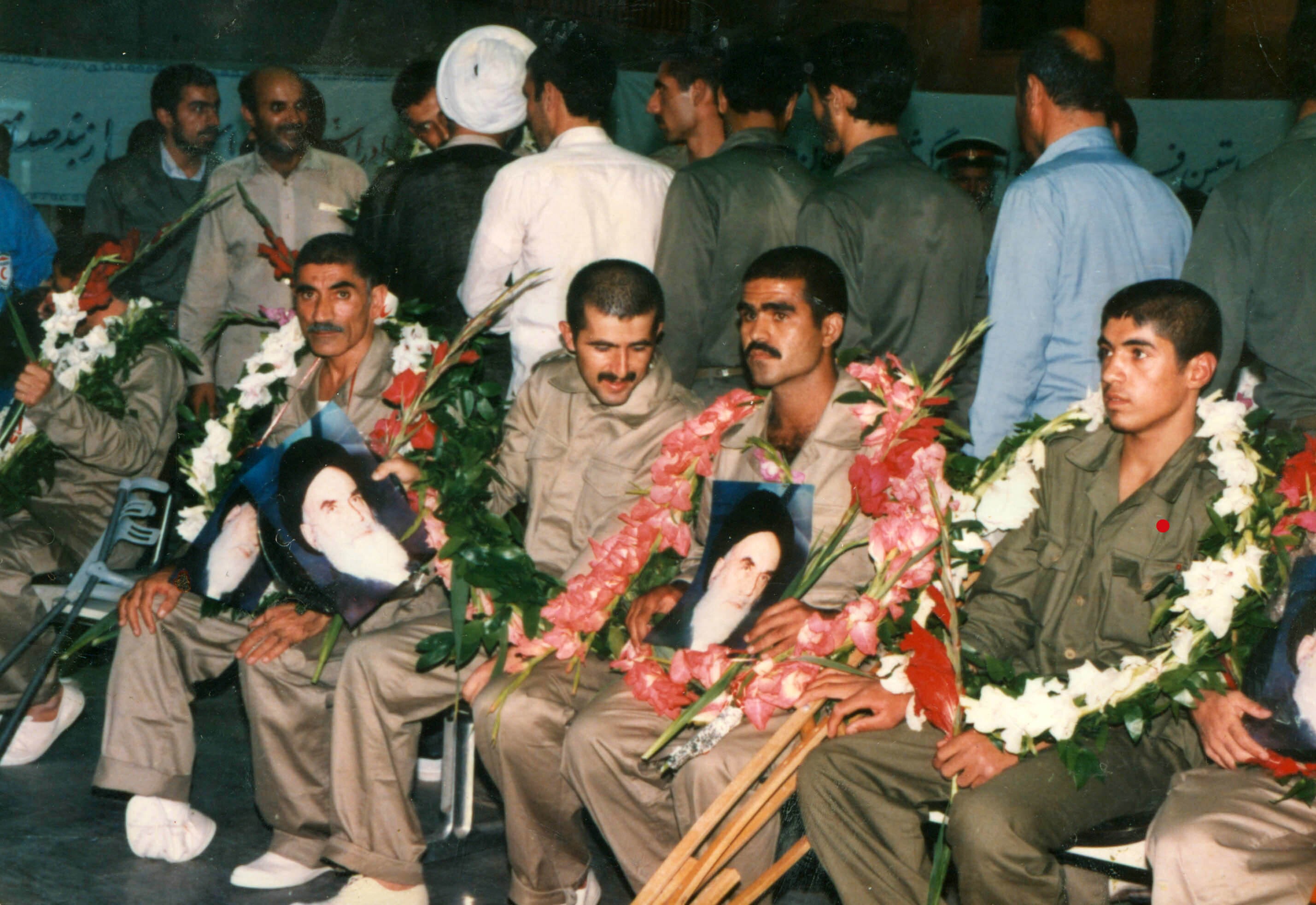 پای ایستادگی؛ از خطر هلاکت در جزیره مجنون تا فرشته نجات در بیمارستان دشمن