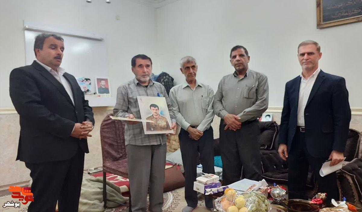 دیدار مدیرکل بنیاد شهید با خانواده های شهدای غریب