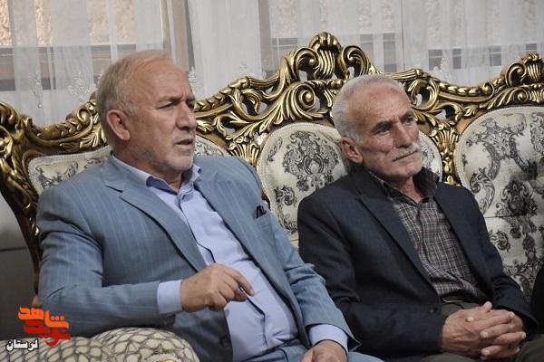 دیدار مدیرکل بنیاد شهید لرستان با خانواده ایثارگران ازنا