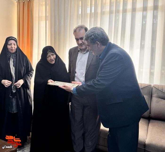 اعضای اتاق خبر اجلاسیه شهدای غریب در همدان دورهم گردآمدند