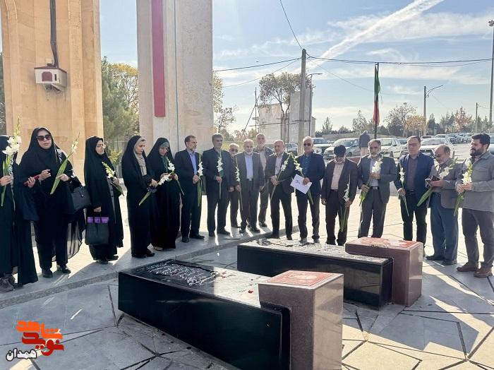 اعضای اتاق خبر اجلاسیه شهدای غریب در همدان دورهم گردآمدند