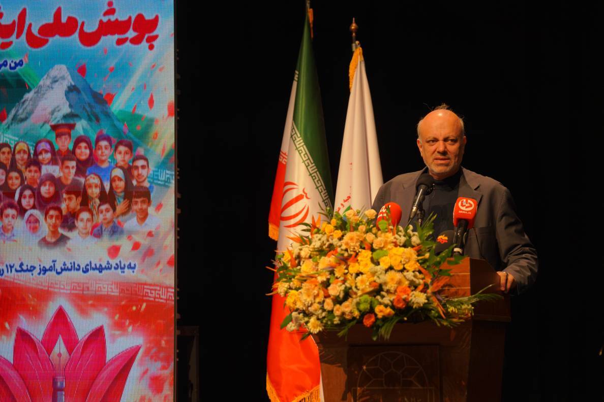 دومین همایش تجلیل از برگزیدگان پویش ملی ایثار «من می‌نویسم» برگزار شد