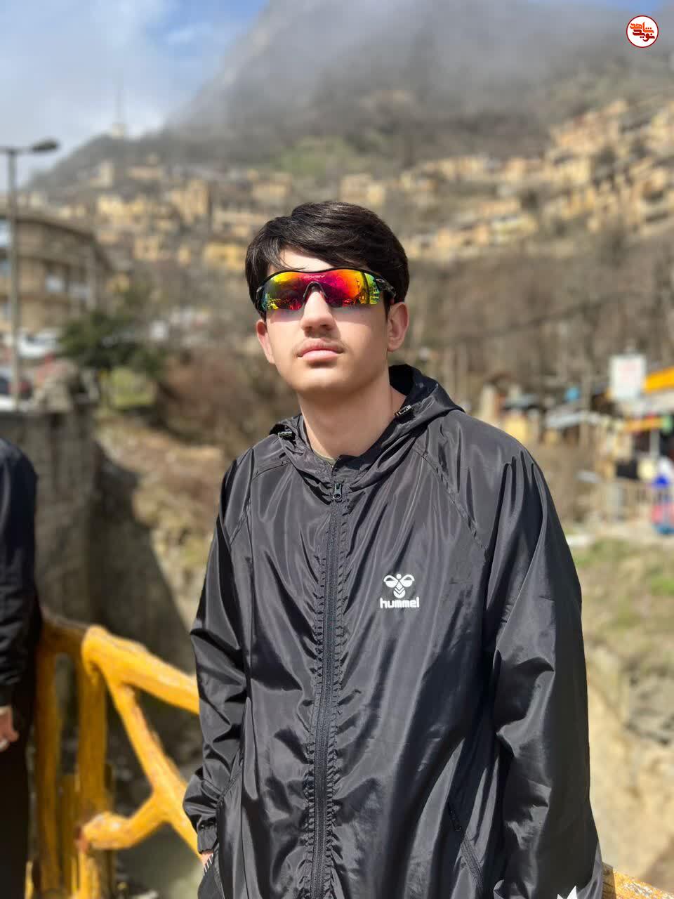 روایت مادر شهید متین صفاییان از تولد سخت، نوجوانی پاک و پرواز آسمانی پسرش/ من هم دختر شهیدم و هم مادر شهید/ متین فقط پسرم نبود، روح دوم من بود