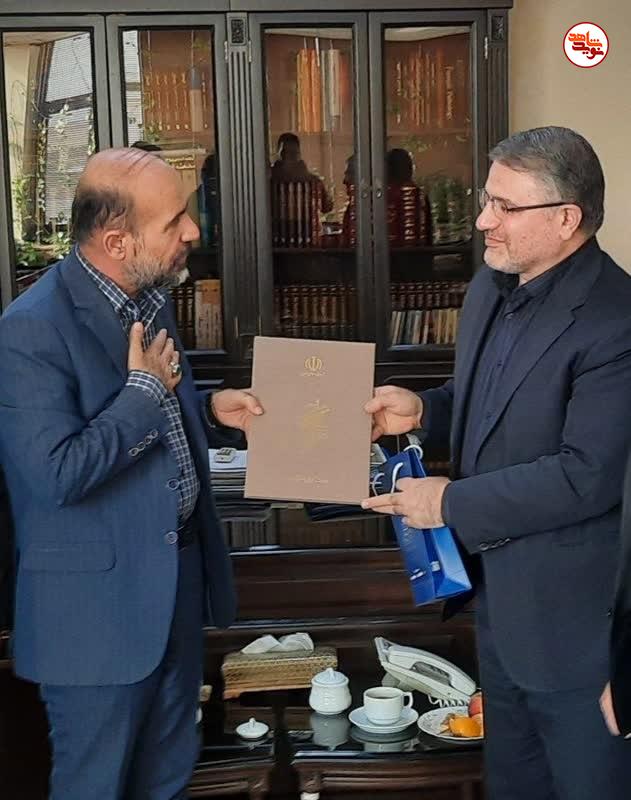 تجلیل مسئول ایثارگران سپاه پاسداران از رئیس سازمان پزشکی قانونی کشور