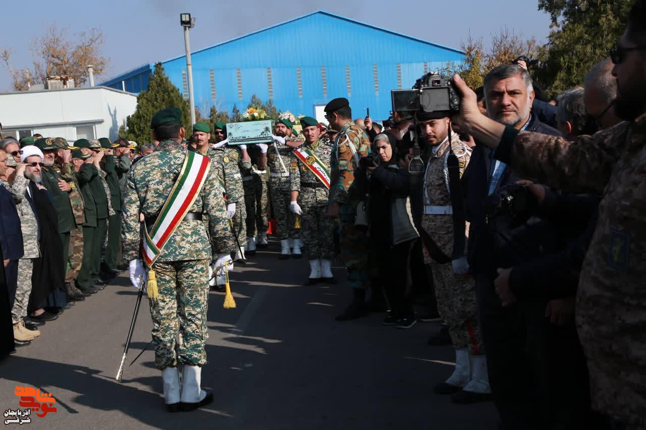 استقبال باشکوه تبریز از چهار شهید گمنام تازه‌تفحص‌شده دفاع مقدس