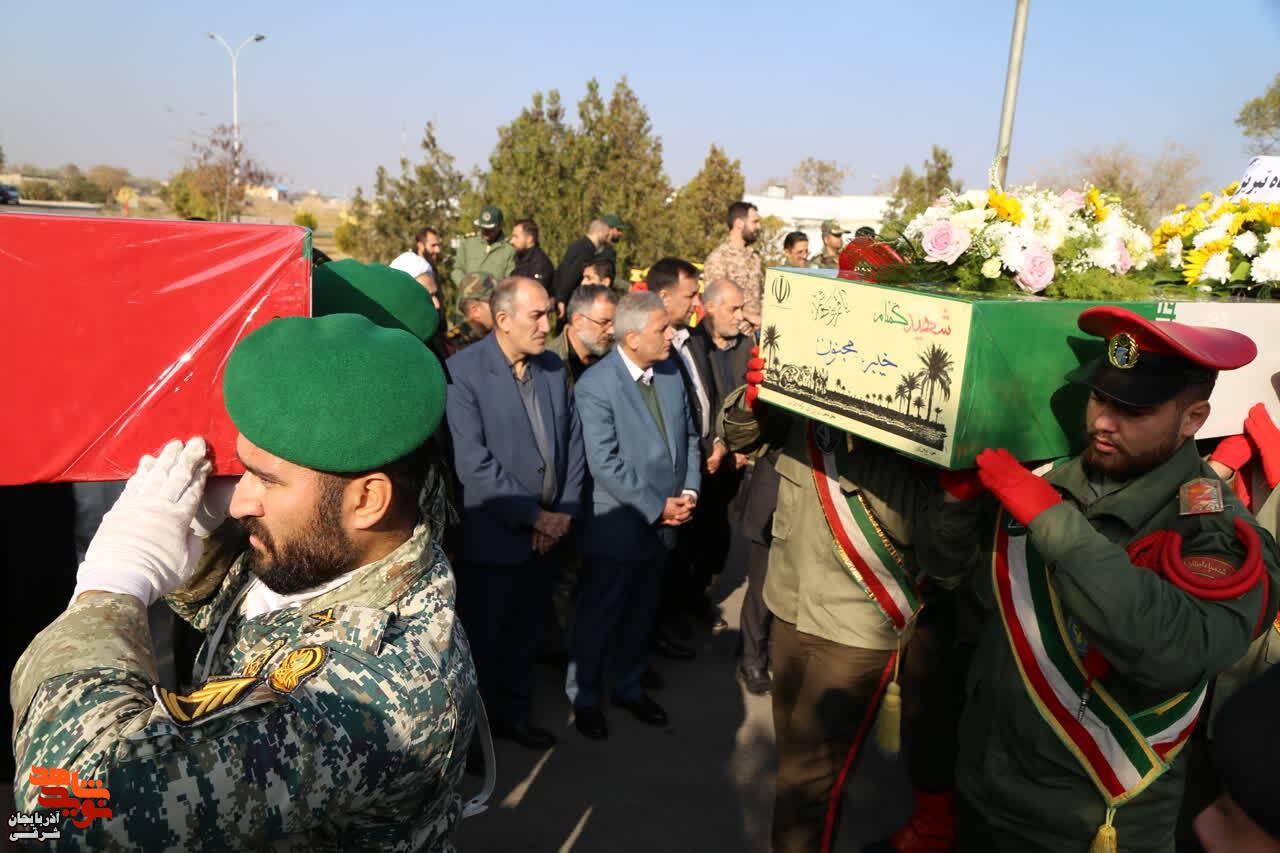استقبال باشکوه تبریز از چهار شهید گمنام تازه‌تفحص‌شده دفاع مقدس