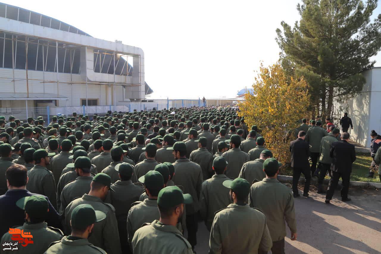 استقبال باشکوه تبریز از چهار شهید گمنام تازه‌تفحص‌شده دفاع مقدس