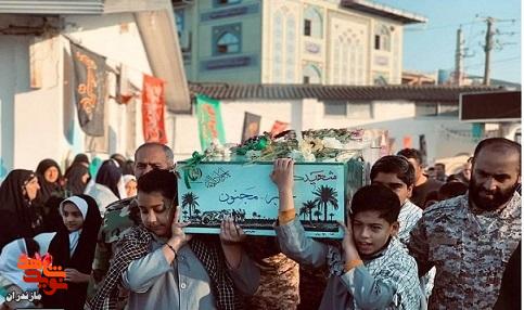 تصاویر/ آئین وداع دانش آموزان بابلسر با پیکر‌های مطهر شهدای گمنام