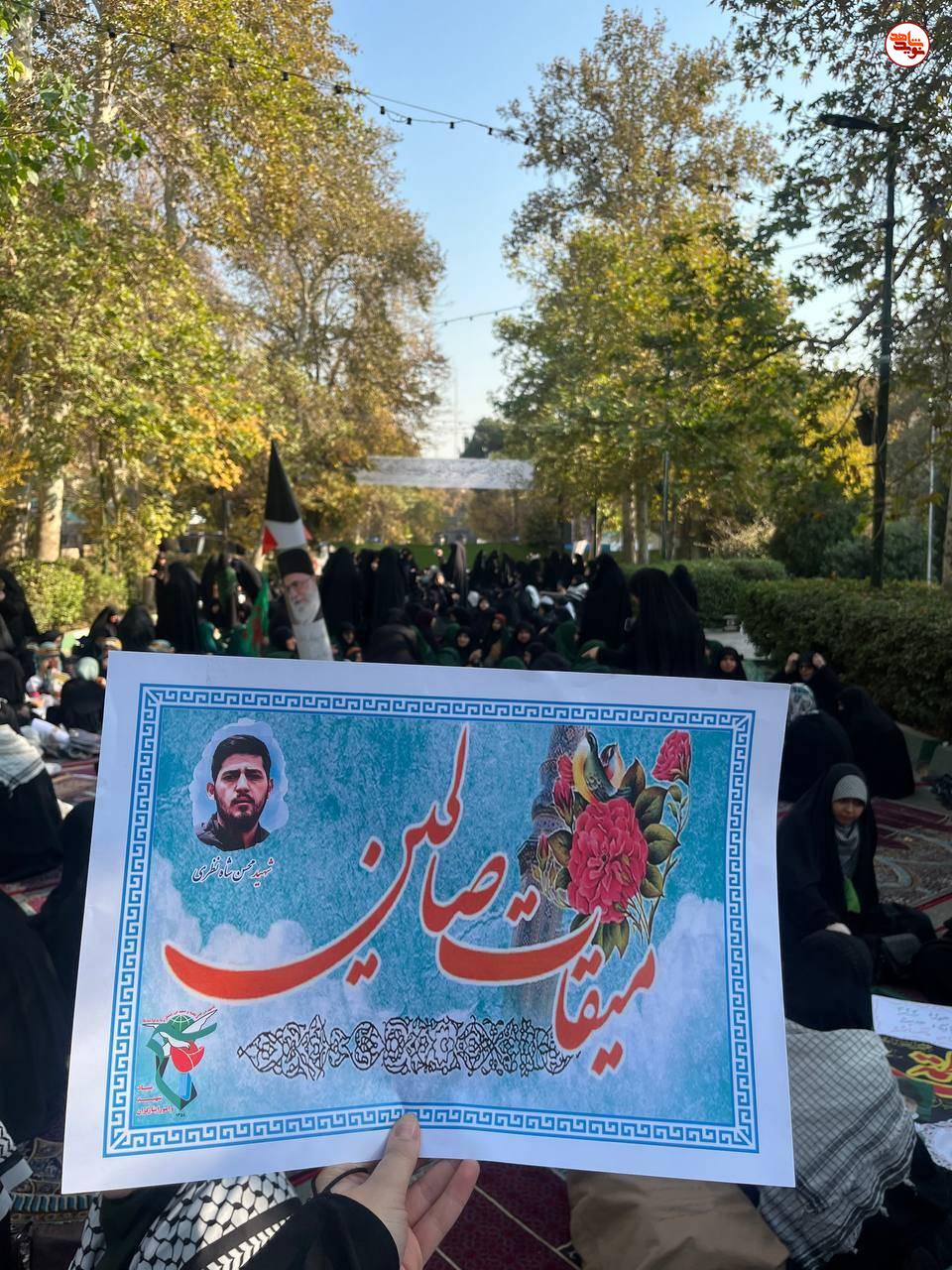 حضور بانوان بسیجی بنیاد شهید و امور ایثارگران در نماز جمعه تهران به مناسبت «هفته بسیج»