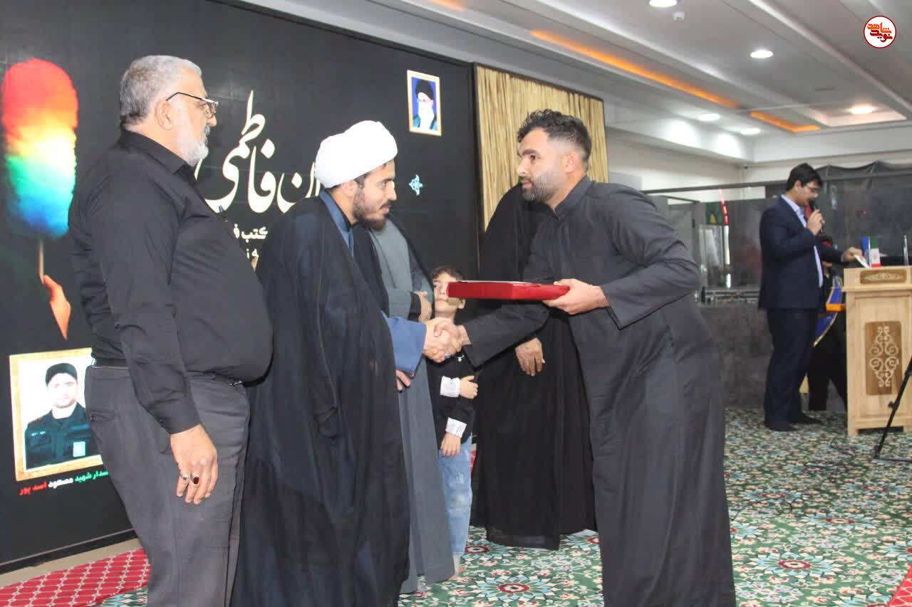 اجتماع بزرگ دانش‌آموزان مکتب فاطمی با عنوان «طلایه‌داران فاطمی»