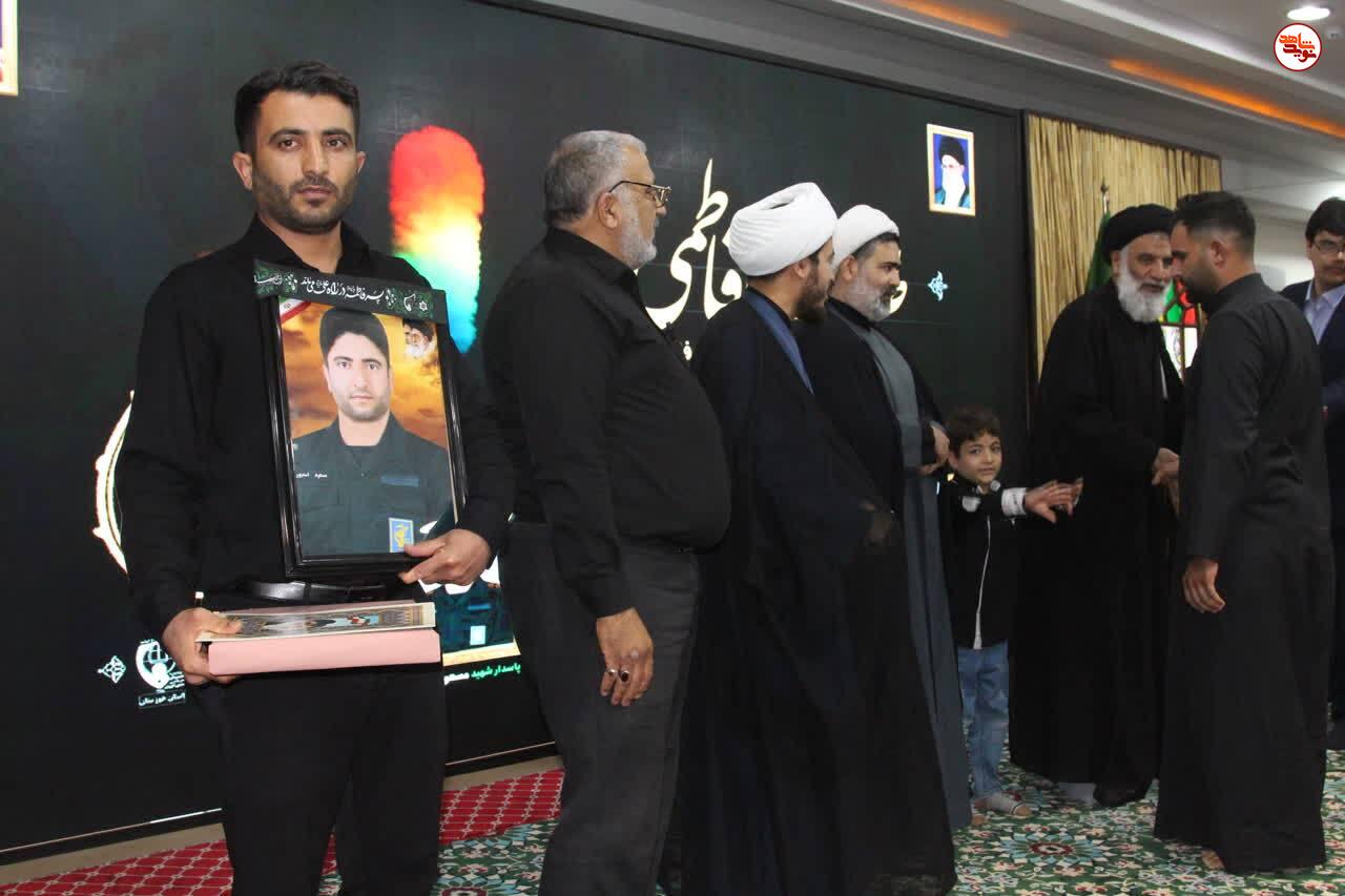 اجتماع بزرگ دانش‌آموزان مکتب فاطمی با عنوان «طلایه‌داران فاطمی»