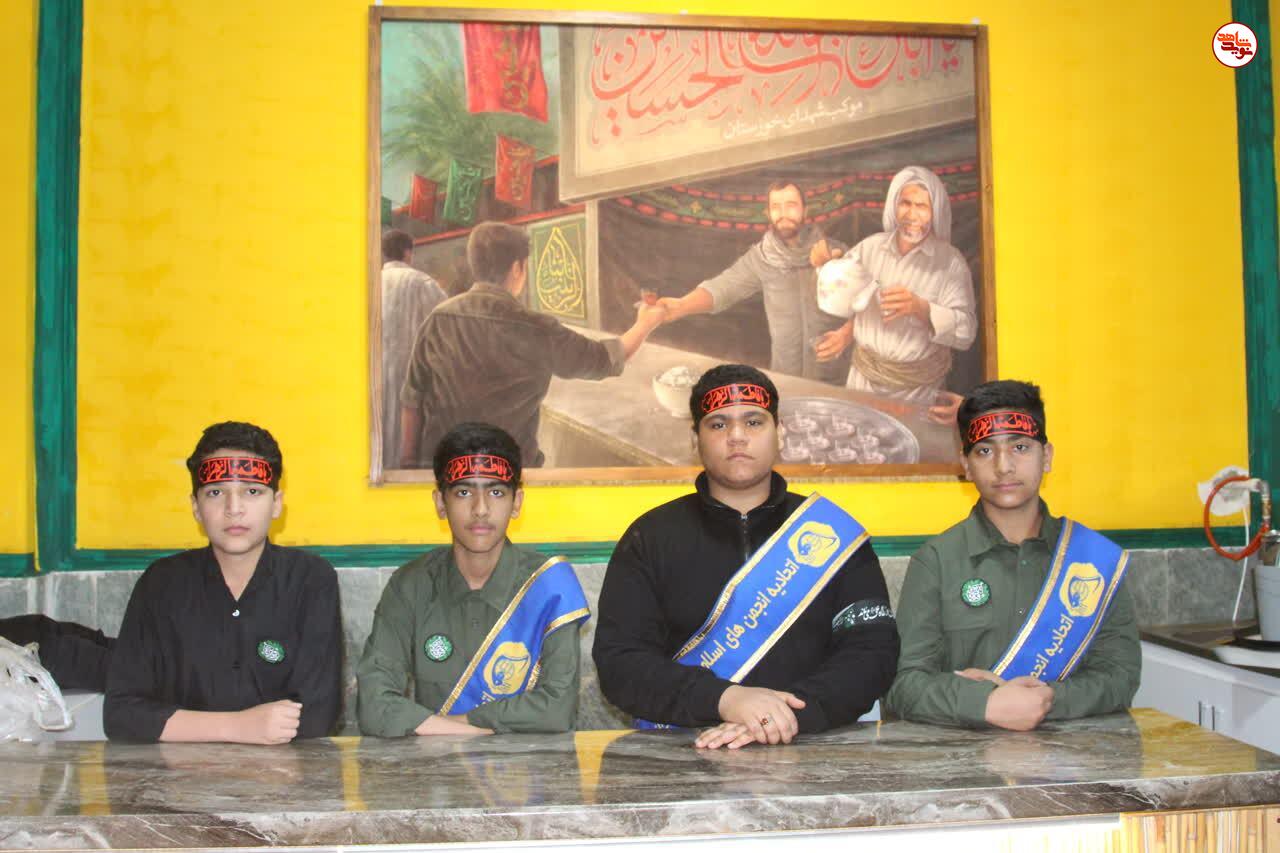 اجتماع بزرگ دانش‌آموزان مکتب فاطمی با عنوان «طلایه‌داران فاطمی»