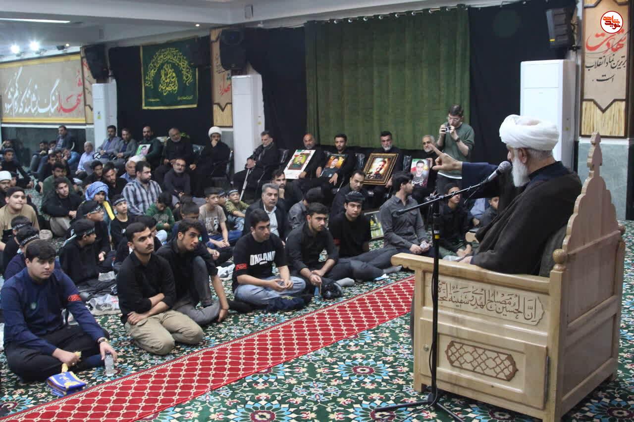 اجتماع بزرگ دانش‌آموزان مکتب فاطمی با عنوان «طلایه‌داران فاطمی»