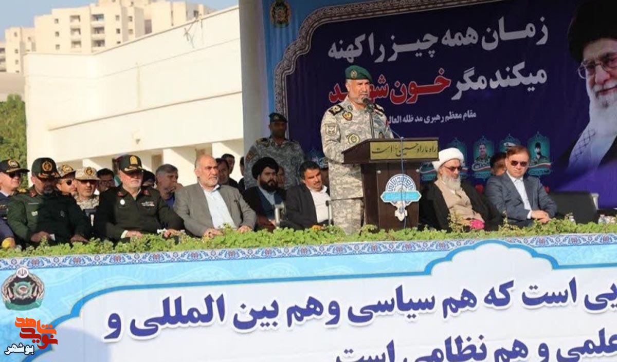 تجلیل از خانواده های شاهد و ایثارگر نیرو دریایی ارتش