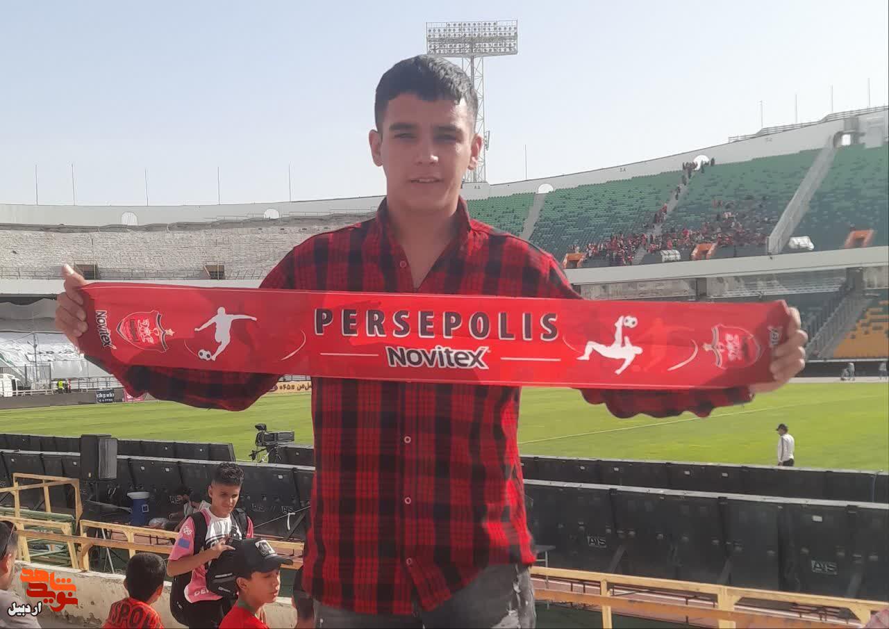 تصویر شهید اقتدار اردبیلی بر پیراهن بازیکن پرسپولیس تهران+ عکس