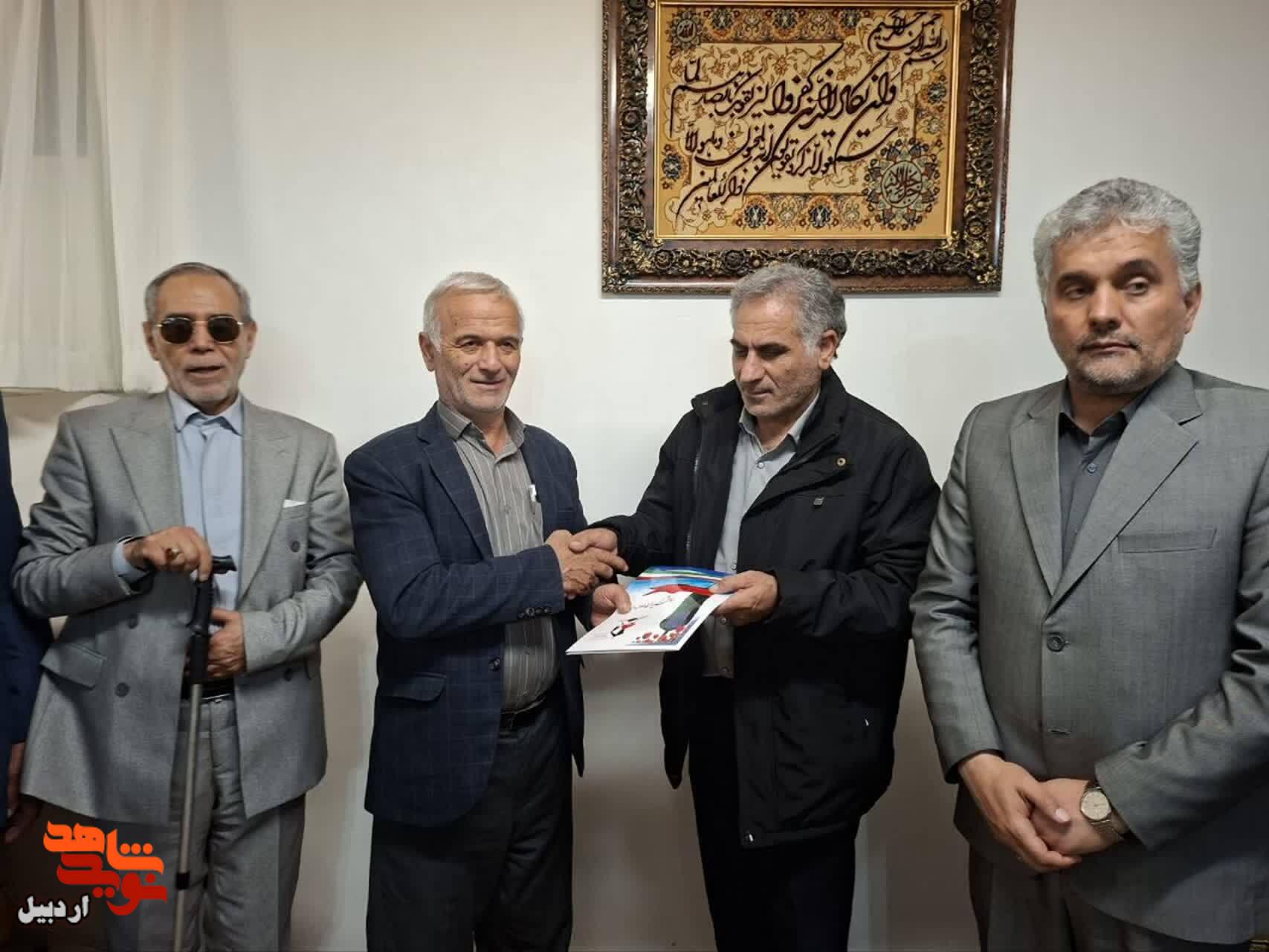 دیدار با خانواده‌های معظم شهدا و ایثارگران در شهرستان انگوت+ عکس