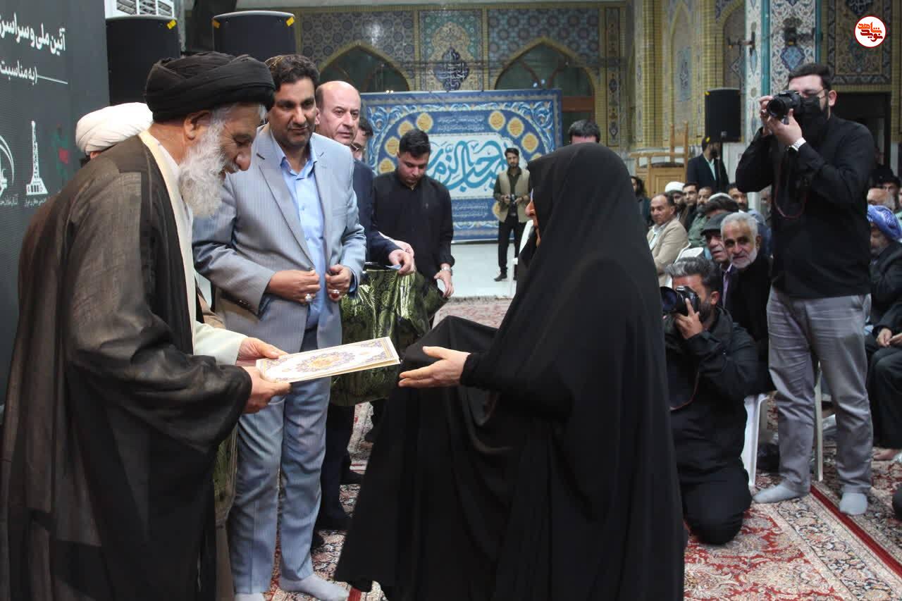 آیین شکوه ایثار تجلیل از مادران و همسران شهدا در اهواز برگزار شد