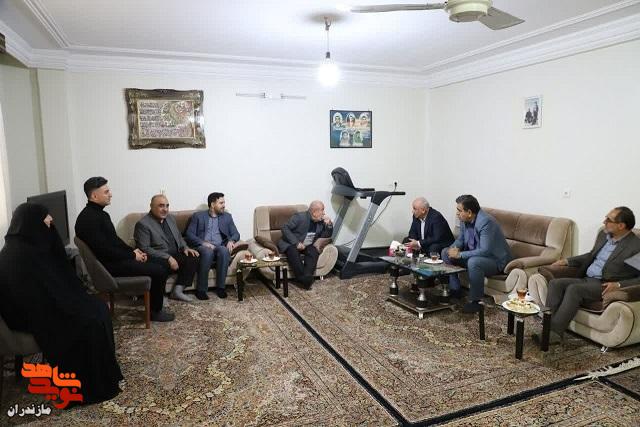 تکریم استاندار و مدیرکل بنیاد مازندران از والدین شهیدان سروی در ساری