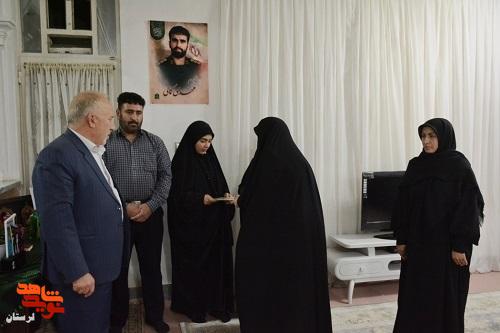 ملت ایران پای انقلاب و ولایت ایستاده‌اند