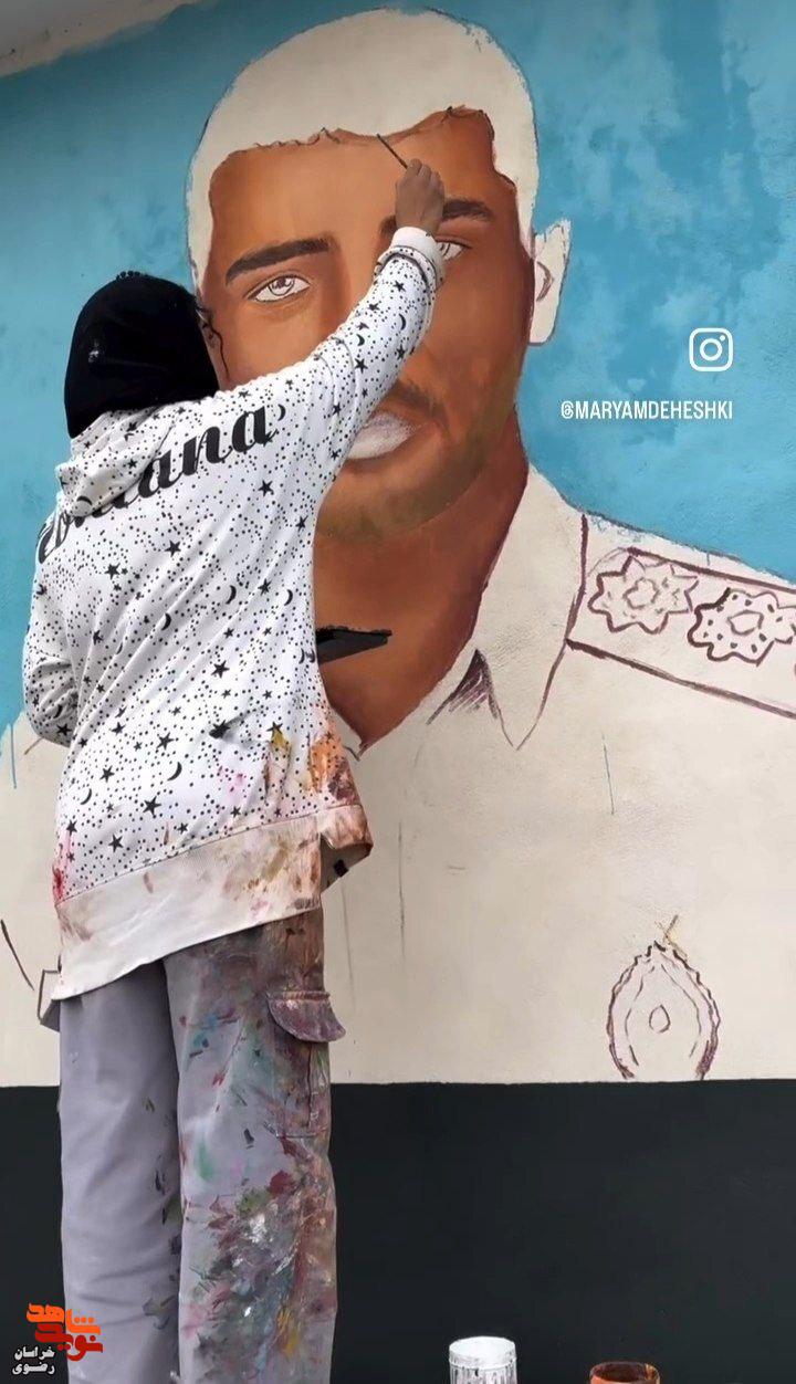 دختر نقاش دهه‌هفتادی که اینستاگرام را با چهره یک شهید مرزبان به چالش کشید