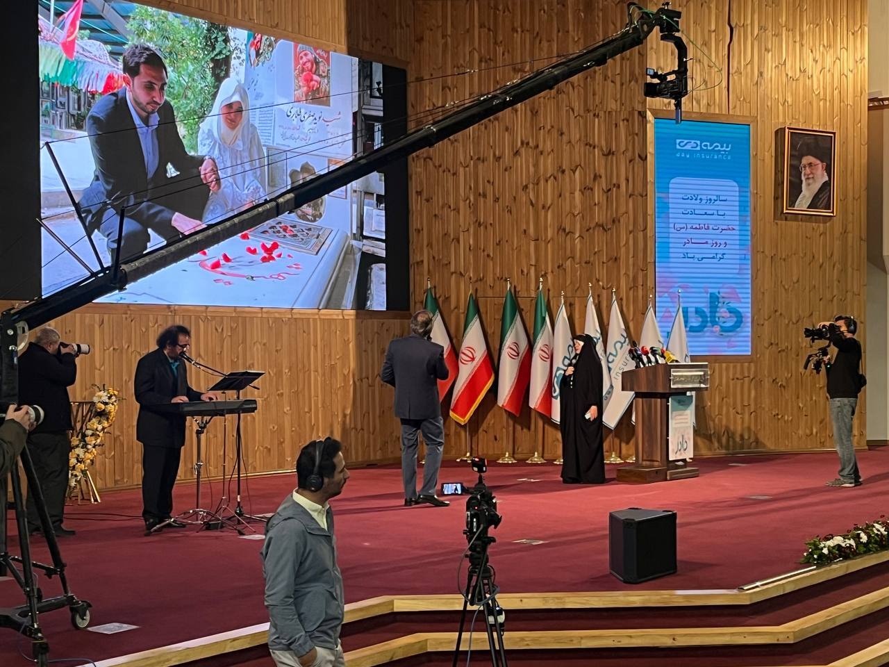 مراسم تجلیل از مادران و همسران شهدای جنگ ۱۲ روزه و رونمایی از سامانه جدید بیمه دی برگزار شد