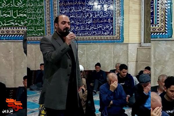 شب اشک و گلاب در قزوین؛ روایت وداع مردم با شهید گمنام در مسجد امیرالمؤمنین (ع)