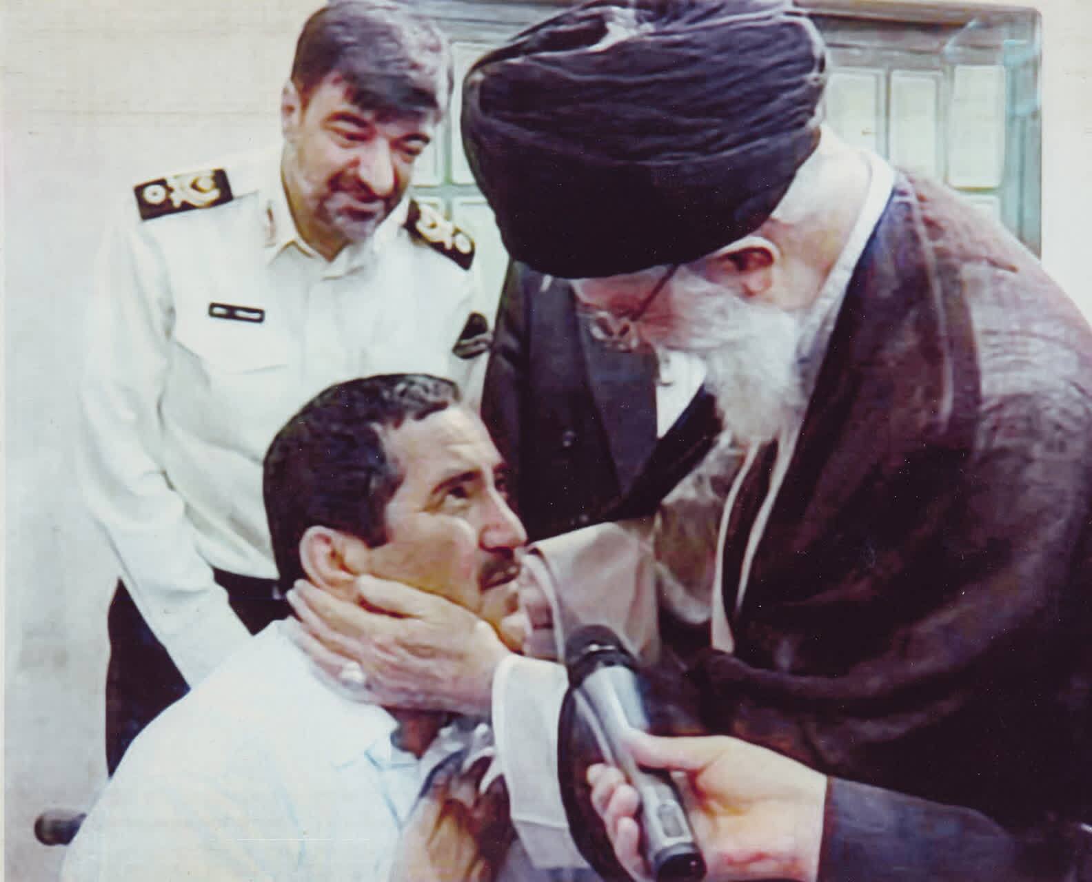 جانباز ۷۰ درصد قطع نخاع رضا علی نقیزاده پس از سالها مجروحیت به یاران شهید خود پیوست جانباز ۷۰ درصد قطع نخاع رضا علی نقیزاده پس از سالها مجروحیت به یاران شهید خود پیوست