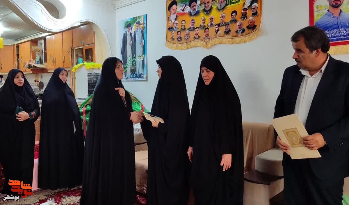 شهدای والامقام مشعل هدایت و گنجینه‌های ارزشمند الگوی عمل هستند