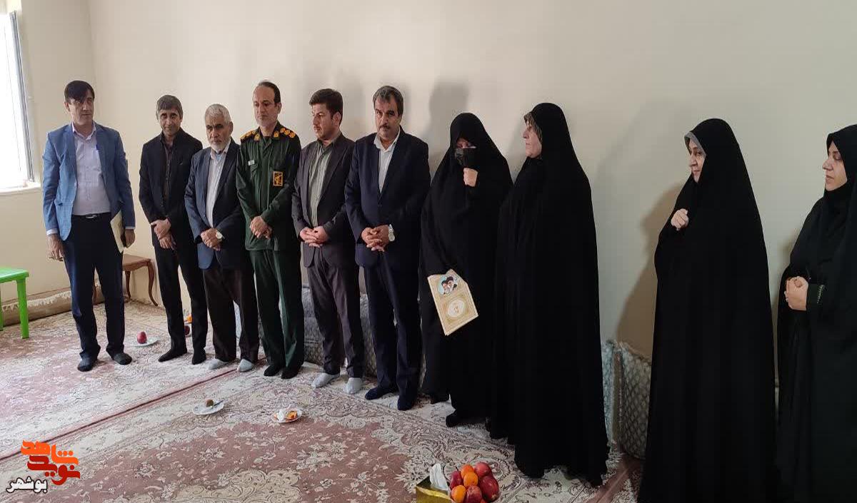 شهدای والامقام مشعل هدایت و گنجینه‌های ارزشمند الگوی عمل هستند