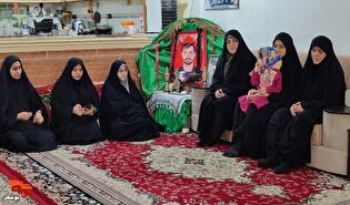 شهدای والامقام مشعل هدایت و گنجینه‌های ارزشمند هستند